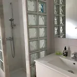 1 招待所 *