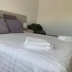 招待所 1 *