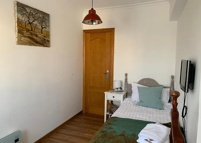 Casa de hóspedes 1 *