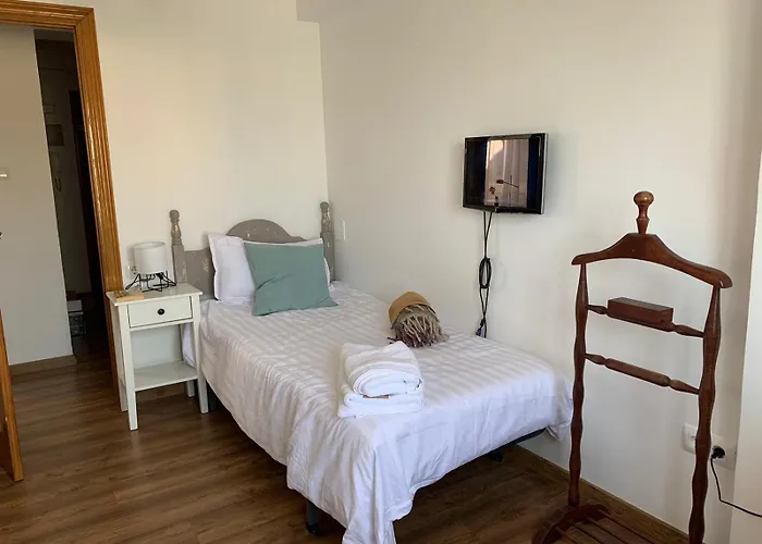 Casa de hóspedes 1 *